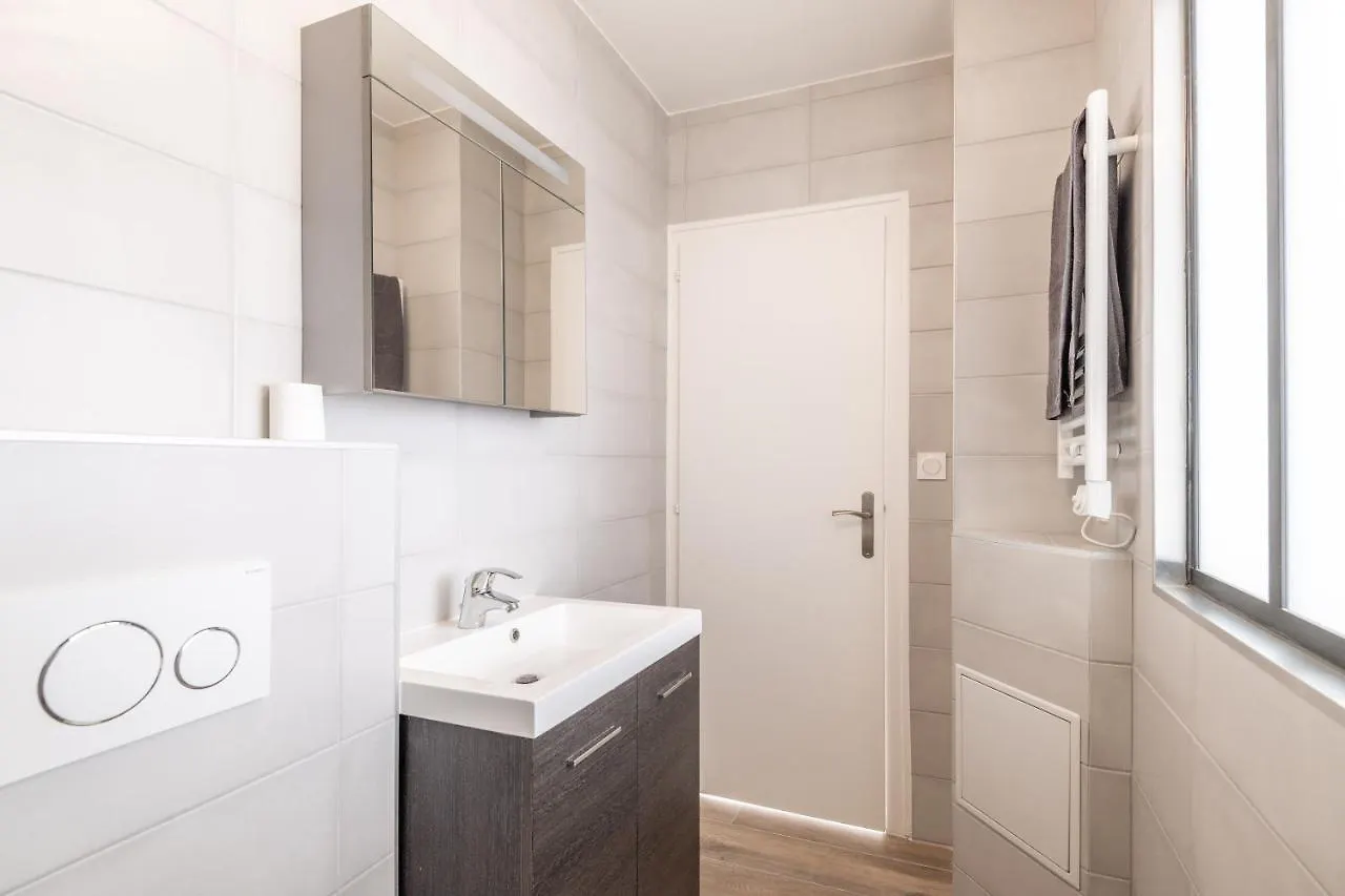 Appartement Lumineux Au Centre Du Village Saint-Felix  Apartment