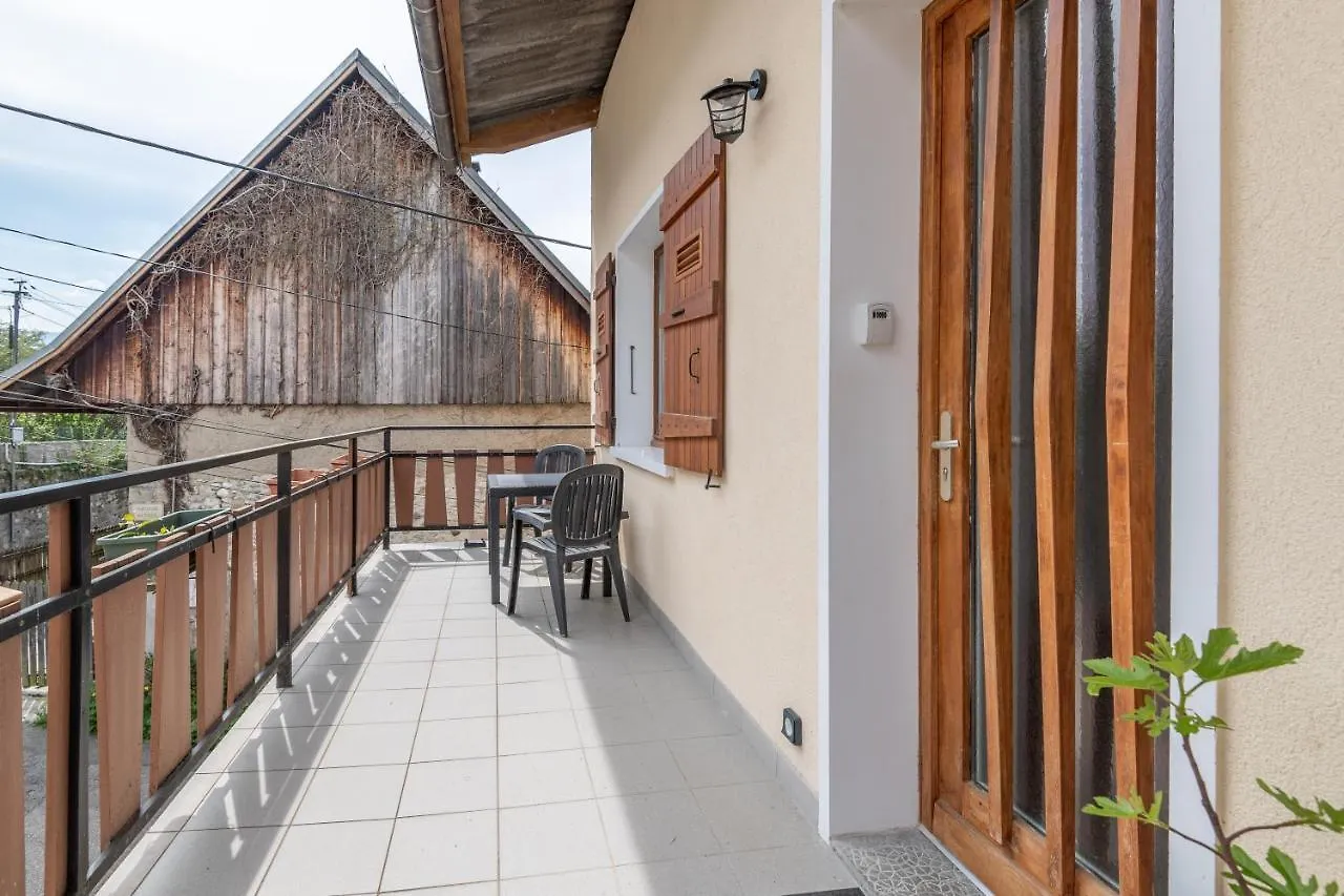 Appartement Lumineux Au Centre Du Village Saint-Felix  Apartment